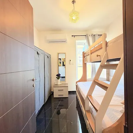Luxury Panoramic Penthouse W Jacuzzi & Sea View