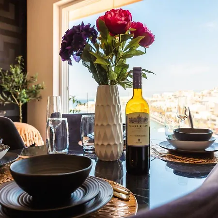 Luxury Panoramic Penthouse W Jacuzzi & Sea View * マルサスカーラ