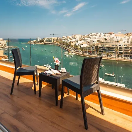Luxury Panoramic Penthouse W Jacuzzi & Sea View