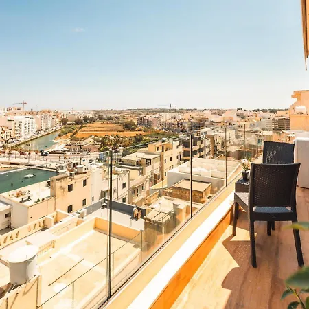 Luxury Panoramic Penthouse W Jacuzzi & Sea View アパート マルサスカーラ