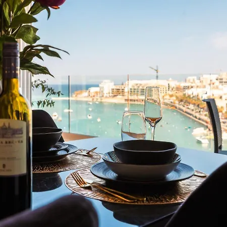 Luxury Panoramic Penthouse W Jacuzzi & Sea View * マルサスカーラ