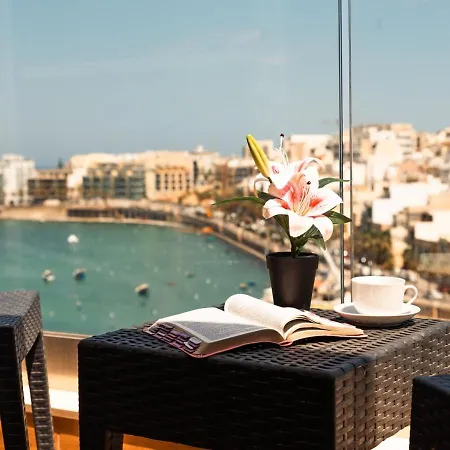 Luxury Panoramic Penthouse W Jacuzzi & Sea View * マルサスカーラ